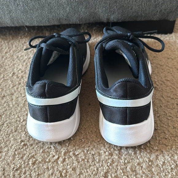 Nike Shoes - Picture 3 of 4